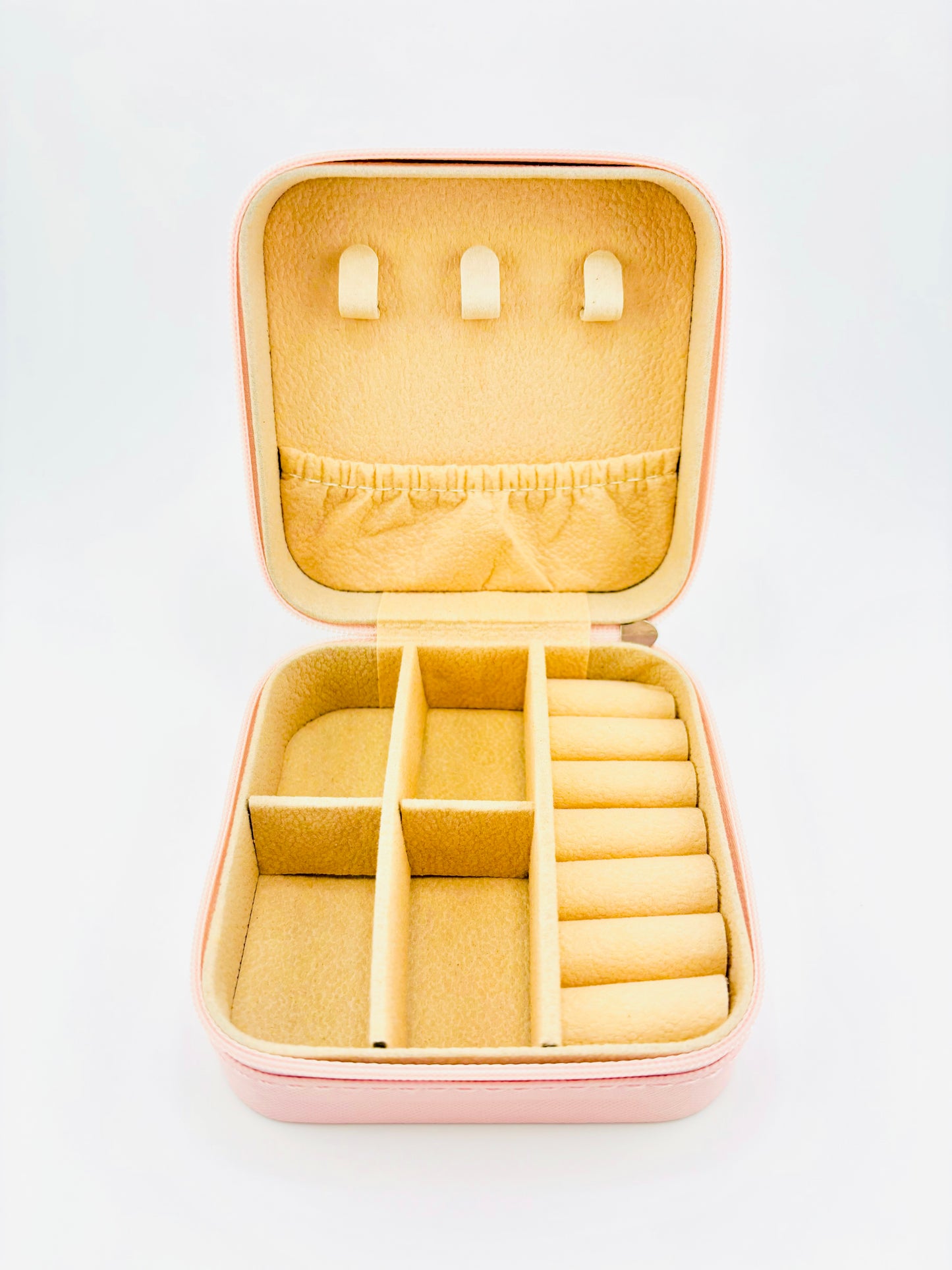 Letter C travel jewelry case in pink