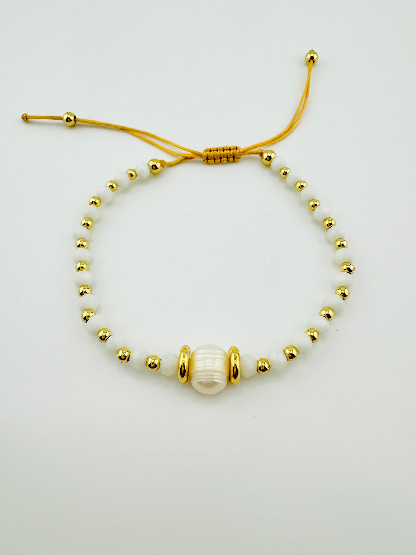 Jade white beaded fresh water pearl bracelet