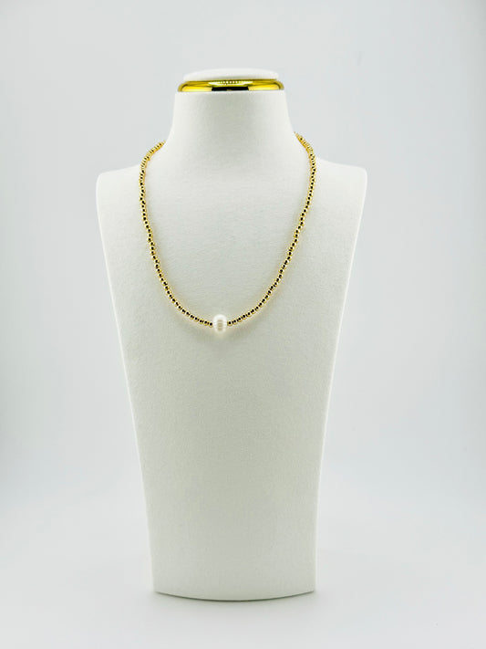 Serenity necklace gold filled with one fresh pearl