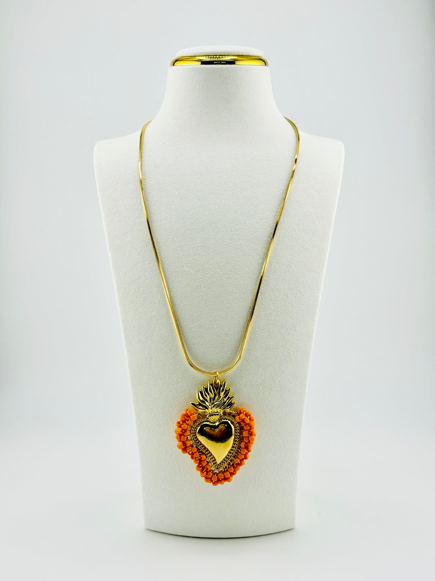 Abbie necklace with beaded orange glass beads in 18k gold filled