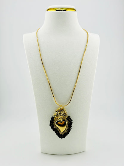 Abbie necklace with beaded in black glass beads in 18k gold filled