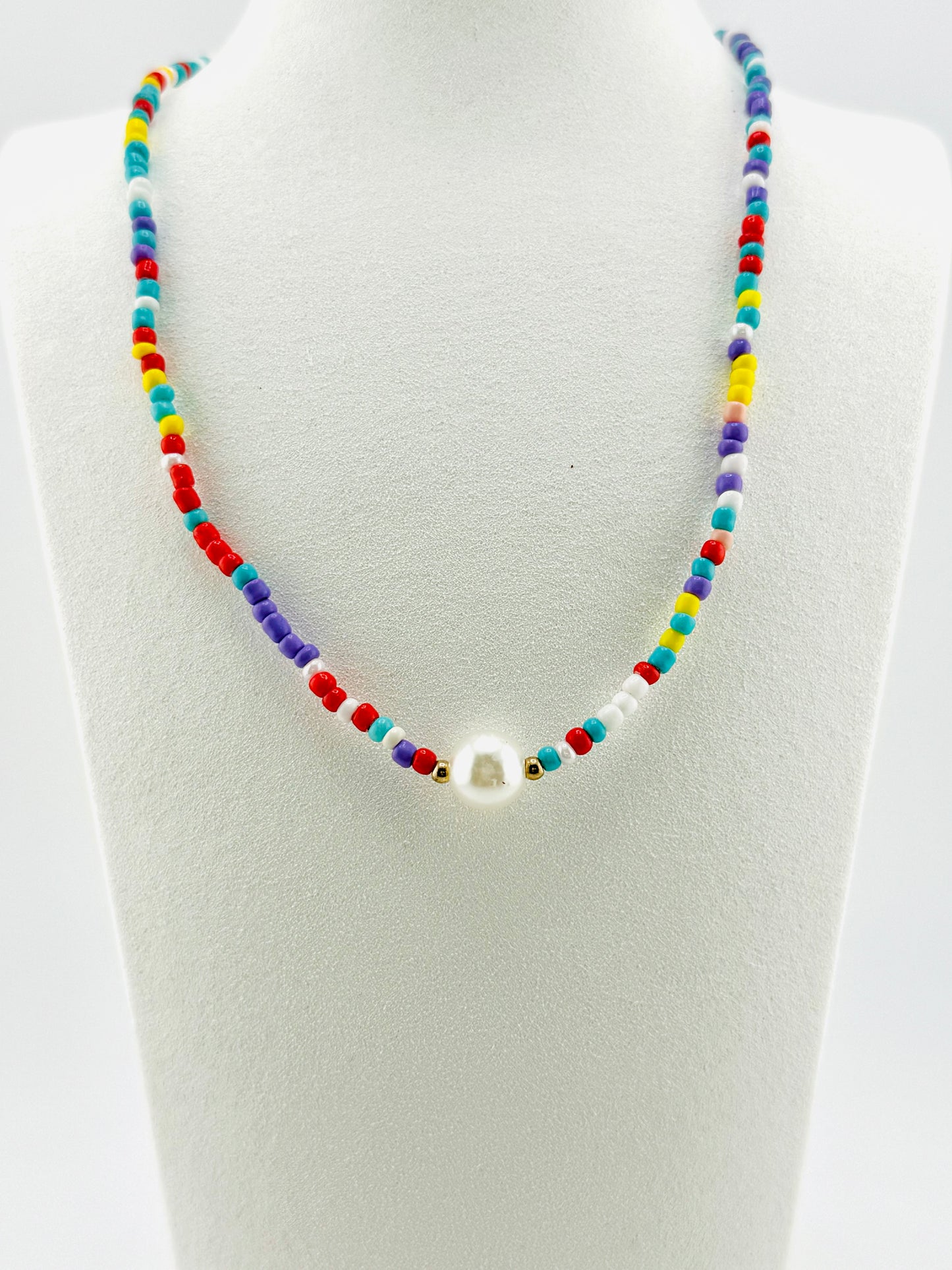 Ellie colorful necklace with faux pearl